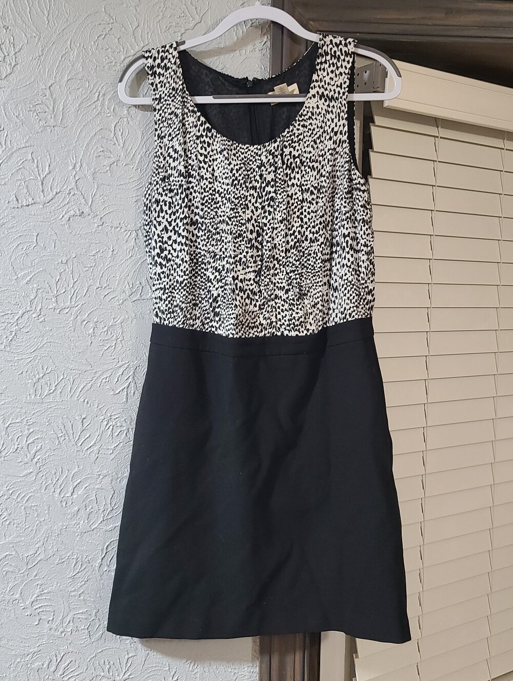 Ann Taylor Loft Women's Black/White Sleeveless Dress Size 6